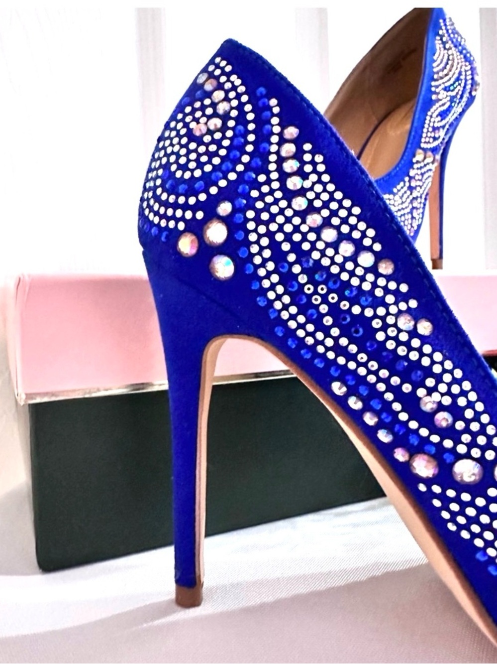 ANNE MICHELLE ~ Royal Blue 4” Heels with Rhinestone Embellishments size 7 - Picture 5 of 9